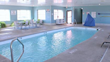 Holiday Inn Express Hotel & Suites Plainview an IHG Hotel - image 7