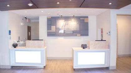 Holiday Inn Express Hotel & Suites Plainview an IHG Hotel - image 8