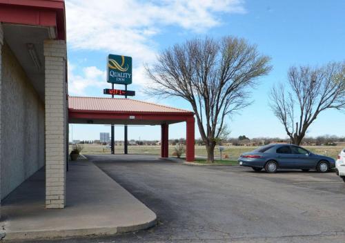 Quality Inn & Suites - main image