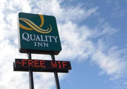Quality Inn & Suites - image 10