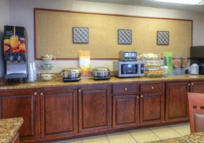 Quality Inn & Suites - image 6