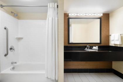 Fairfield Inn and Suites by Marriott Plainville - image 15