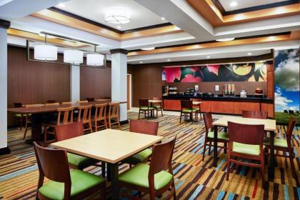 Fairfield Inn and Suites by Marriott Plainville - image 8