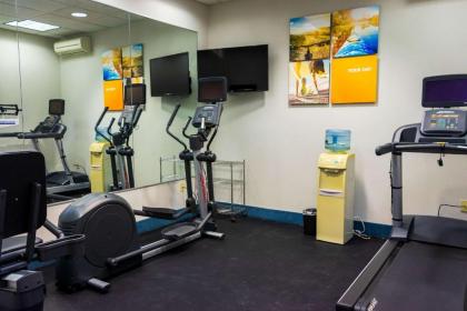 Comfort Inn & Suites Plainville-Foxboro - image 21