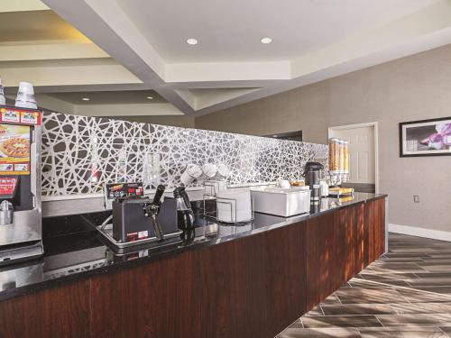 La Quinta by Wyndham Dallas Plano West - image 2