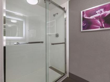 La Quinta by Wyndham Dallas Plano West - image 3