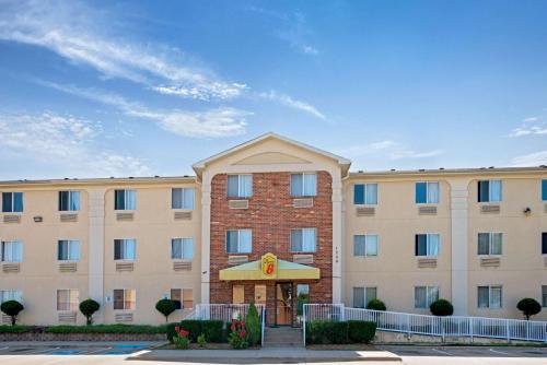 Super 8 by Wyndham Plano/Dallas Area - main image