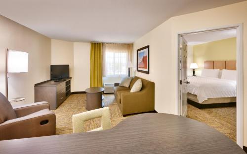 Candlewood Suites Plano East an IHG Hotel - image 3