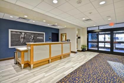 Hampton Inn & Suites Dallas/Plano-East - image 4
