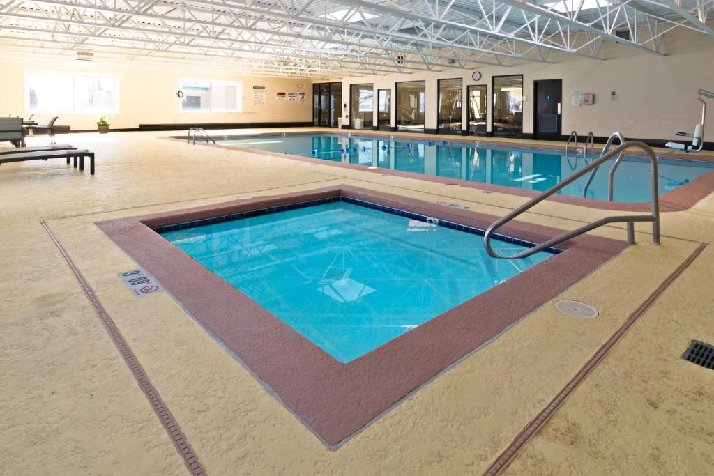 Days Inn by Wyndham Plattsburgh - main image