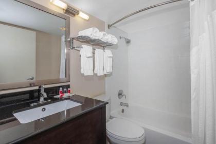 Days Inn by Wyndham Plattsburgh - image 3