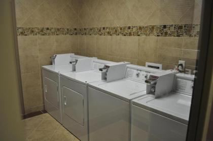 Hampton Inn Pleasanton - image 5