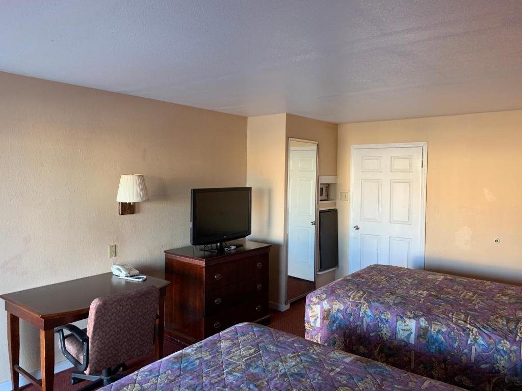 Pleasanton Executive Inn - image 6