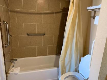 Pleasanton Executive Inn - image 8
