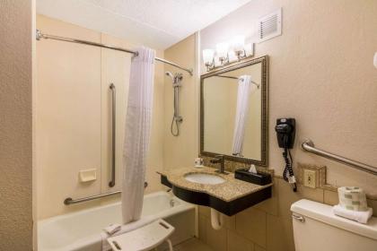 Comfort Inn Plymouth-Minneapolis - image 14