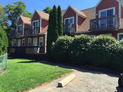 Blue Spruce Motel & Townhouses - image 21