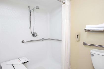 Days Inn & Suites by Wyndham Pocahontas - image 5