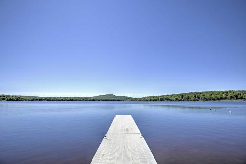 Cozy Arrowhead Lake Escape with Deck Walk to Beach! - image 3