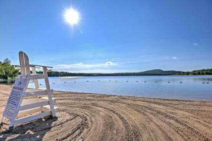 Cozy Arrowhead Lake Escape with Deck Walk to Beach! - image 4