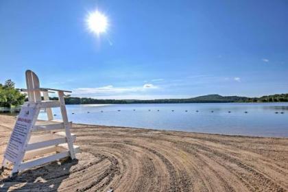 Cozy Arrowhead Lake Escape with Deck Walk to Beach! - image 4