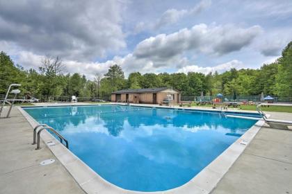 Charming Arrowhead Lake Cabin with Hammock Deck - image 2