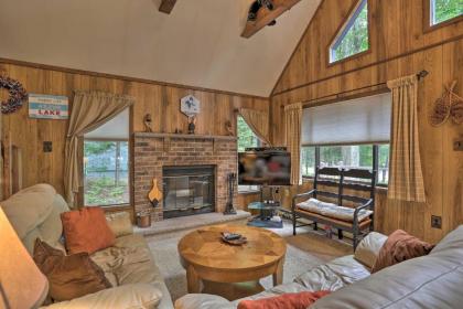 Charming Arrowhead Lake Cabin with Hammock Deck - image 3