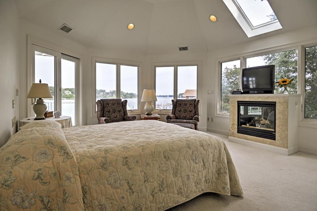 Family-Friendly Riverfront Home Less Than 4Mi to Boardwalk! - image 2