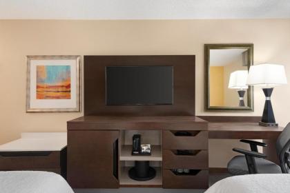 Hampton Inn Youngstown/Boardman - image 10