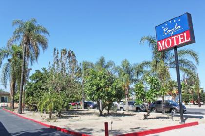 Royla Motel - image 12