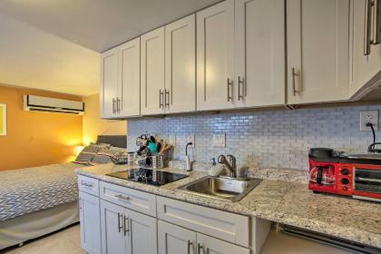 Hip Studio with Patio 1 Mi to Pompano Beach Pier - image 7