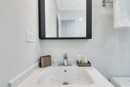 Recently Renovated! 2 2 Apartment - Unit #18A apts - image 10