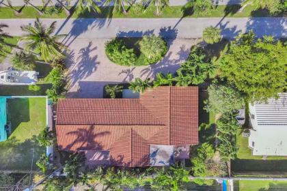 The Sandbar Villa - image 8
