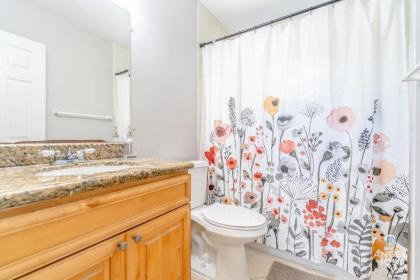 Cozy Pompano Beach Getaway Ideal for a Couple! - image 14