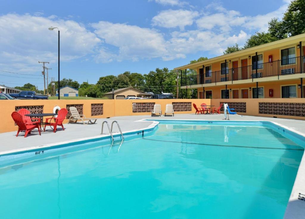 Americas Best Value Inn Ponca City - main image