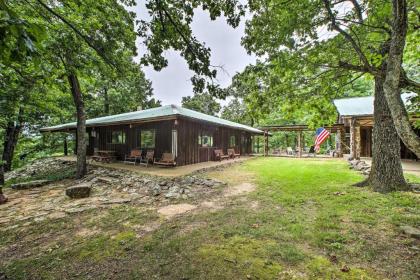 Pine Lodge Cabin on 450 Acres in Ozark Mountains