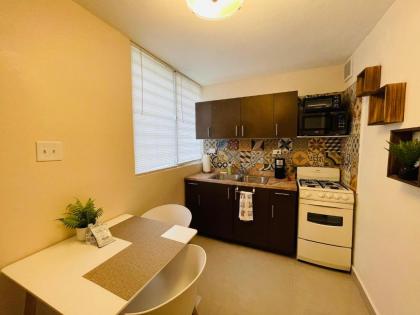 Nice apt with patio & Laundry. Pet friendly - image 10