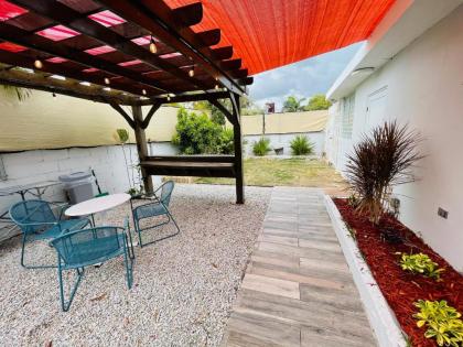 Nice apt with patio & Laundry. Pet friendly - image 4