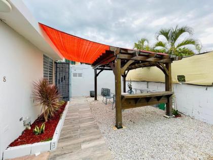 Nice apt with patio & Laundry. Pet friendly - image 5