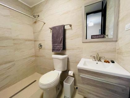 Nice apt with patio & Laundry. Pet friendly - image 8