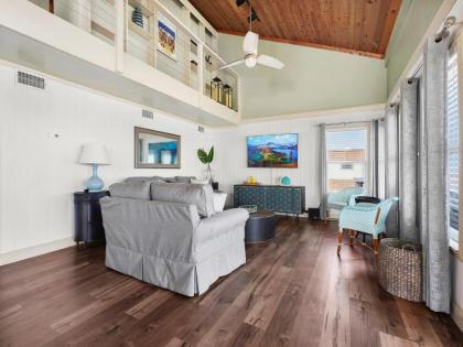 Hemingway Dream 5 Bedrooms Beach Front Sleeps 14 - image 5