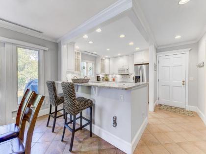 Fishermans Cove 45 WiFi End Unit 2 Bedrooms Sleeps 6 - image 14