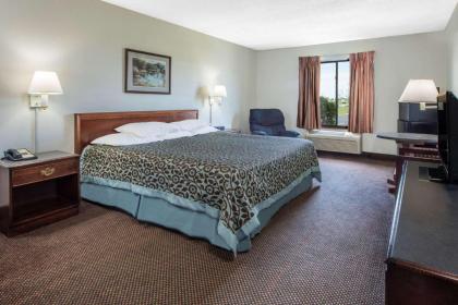Days Inn by Wyndham Pontoon Beach - image 4