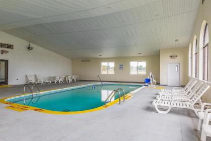 Magnuson Hotel Camelot - image 13