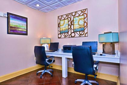 Best Western Plus Savannah Airport Inn and Suites - image 11