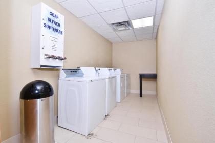 Best Western Plus Savannah Airport Inn and Suites - image 4