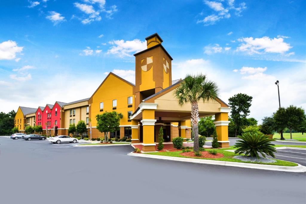 Best Western Plus Savannah Airport Inn and Suites - image 5