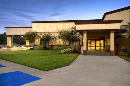 Cottonwood Suites Savannah Hotel & Conference Center - image 6