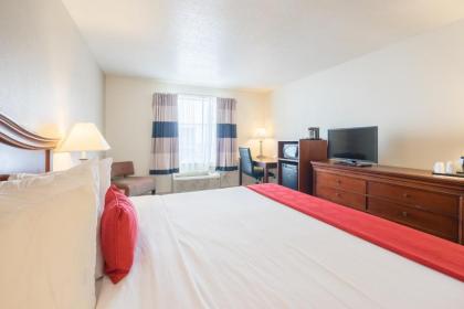 Cottonwood Suites Savannah Hotel & Conference Center - image 9