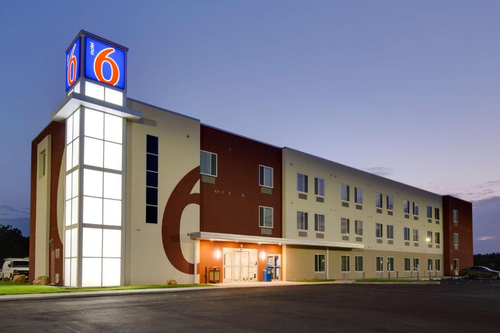 Motel 6-Poplar Bluff MO - main image