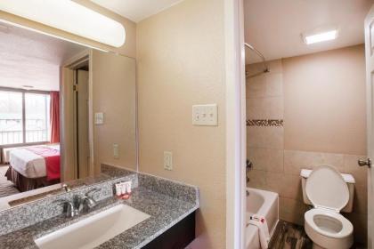 OYO Hotel Port Allen LA I-10 West - image 12